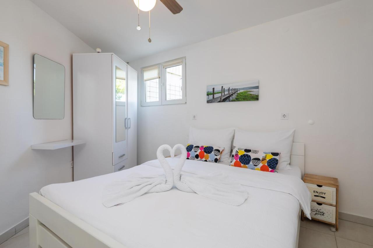 Estella Villa Apartments Рогозница Екстериор снимка